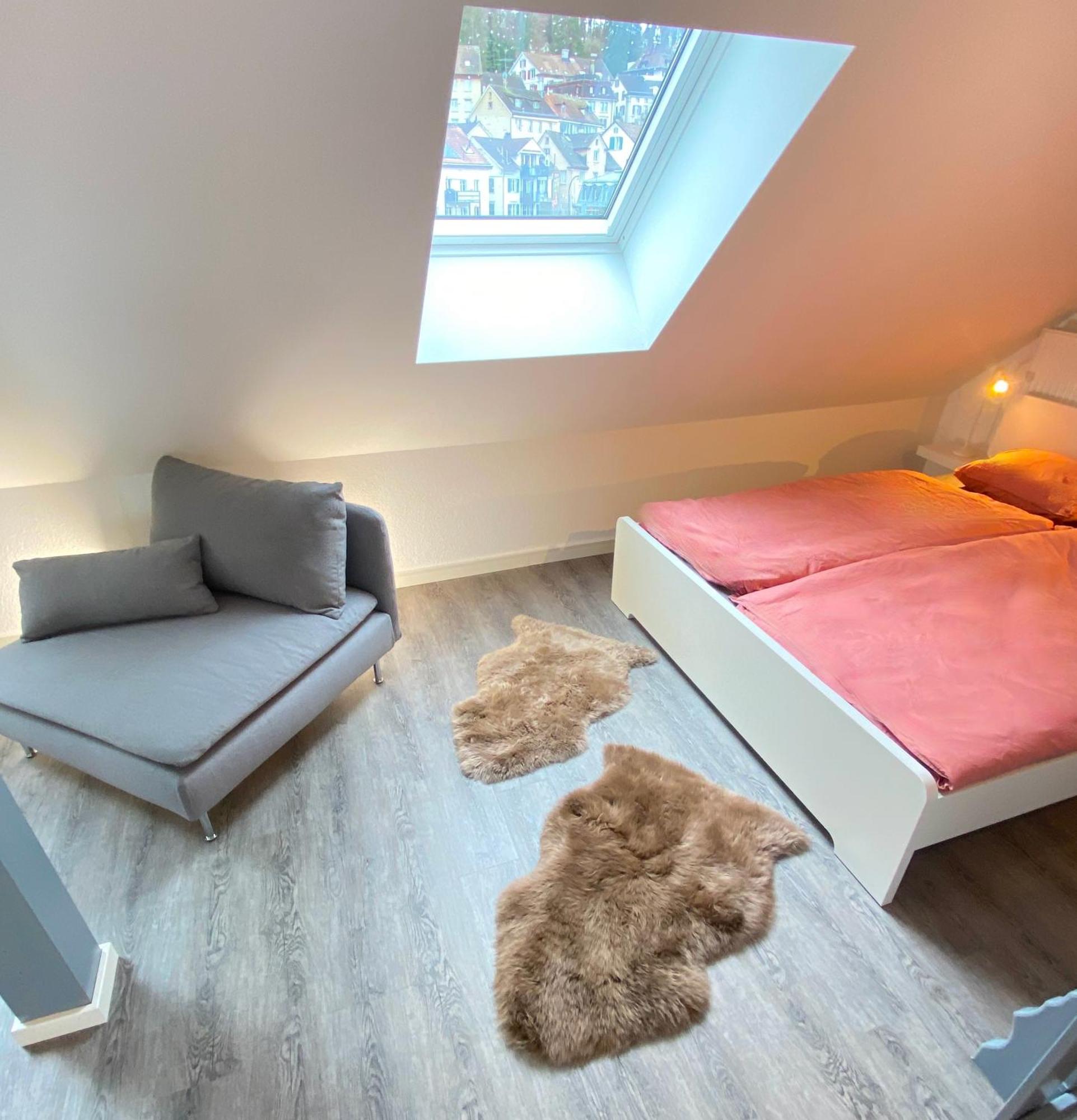 Ruhige, Neue Dachwohnung An Altstadt, Naehe Messe Saint-Gall Extérieur photo